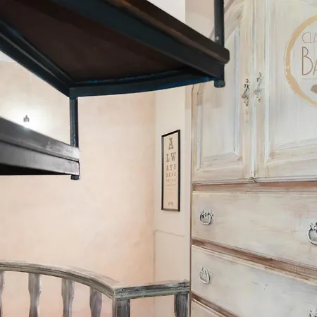 Classic Waves Hostal