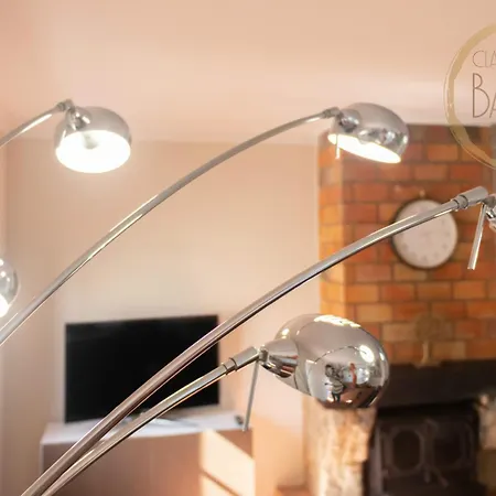 Classic Waves Hostal