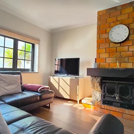 Classic Waves Hostal *