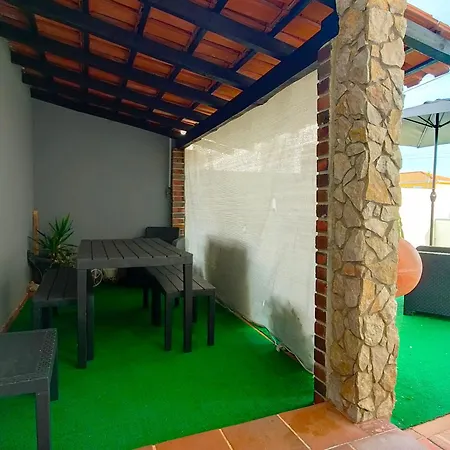 Hostal Classic Waves *