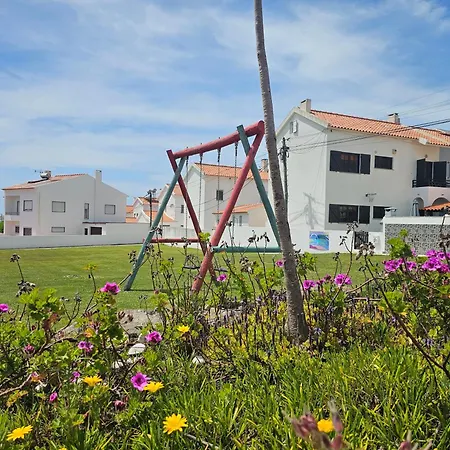 Albergue Classic Waves Baleal